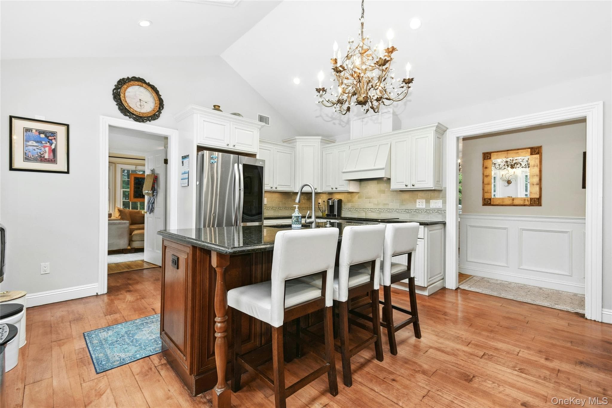 111 Red Oak Court thumbnail 5
