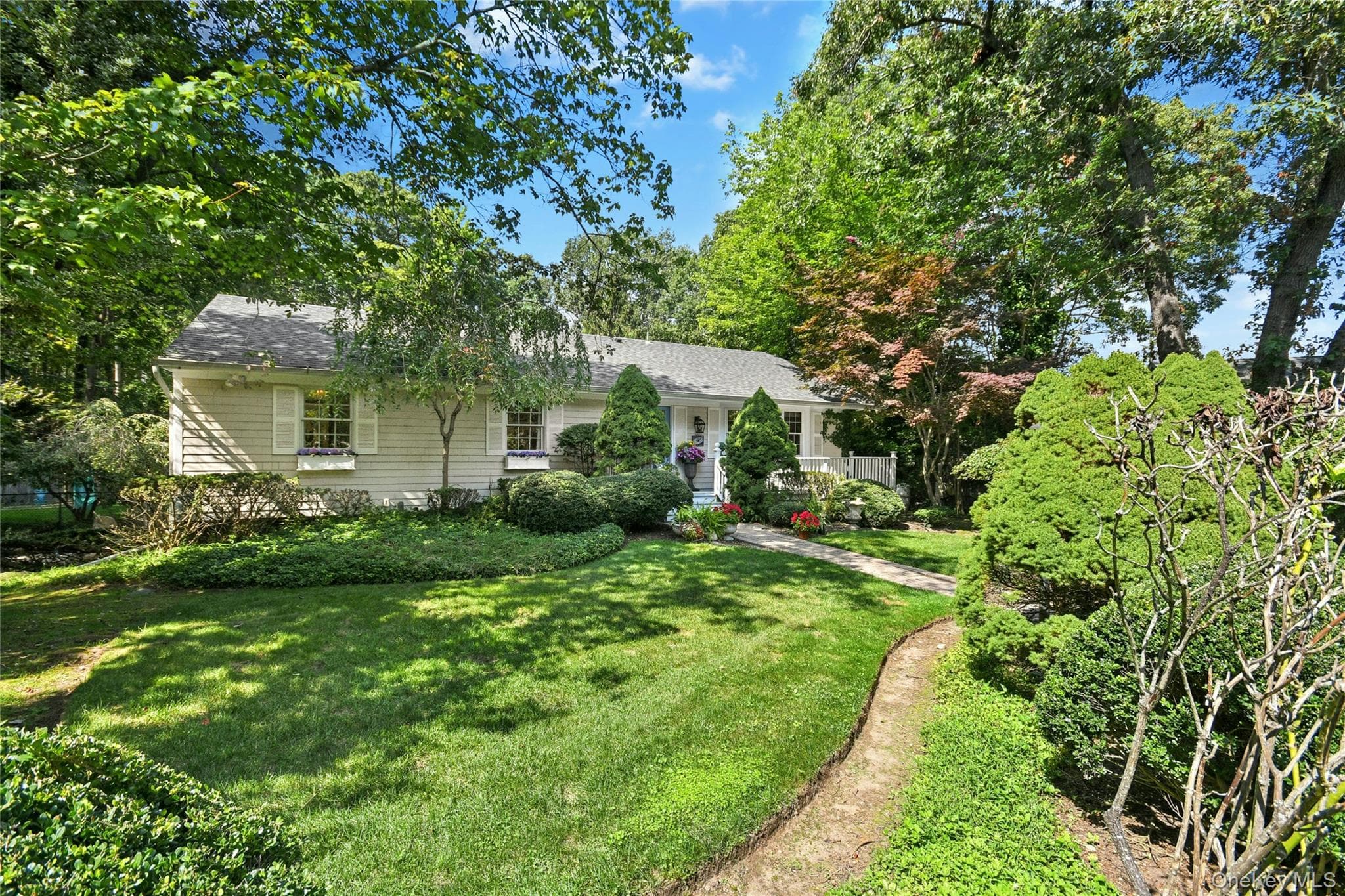 111 Red Oak Court thumbnail 2