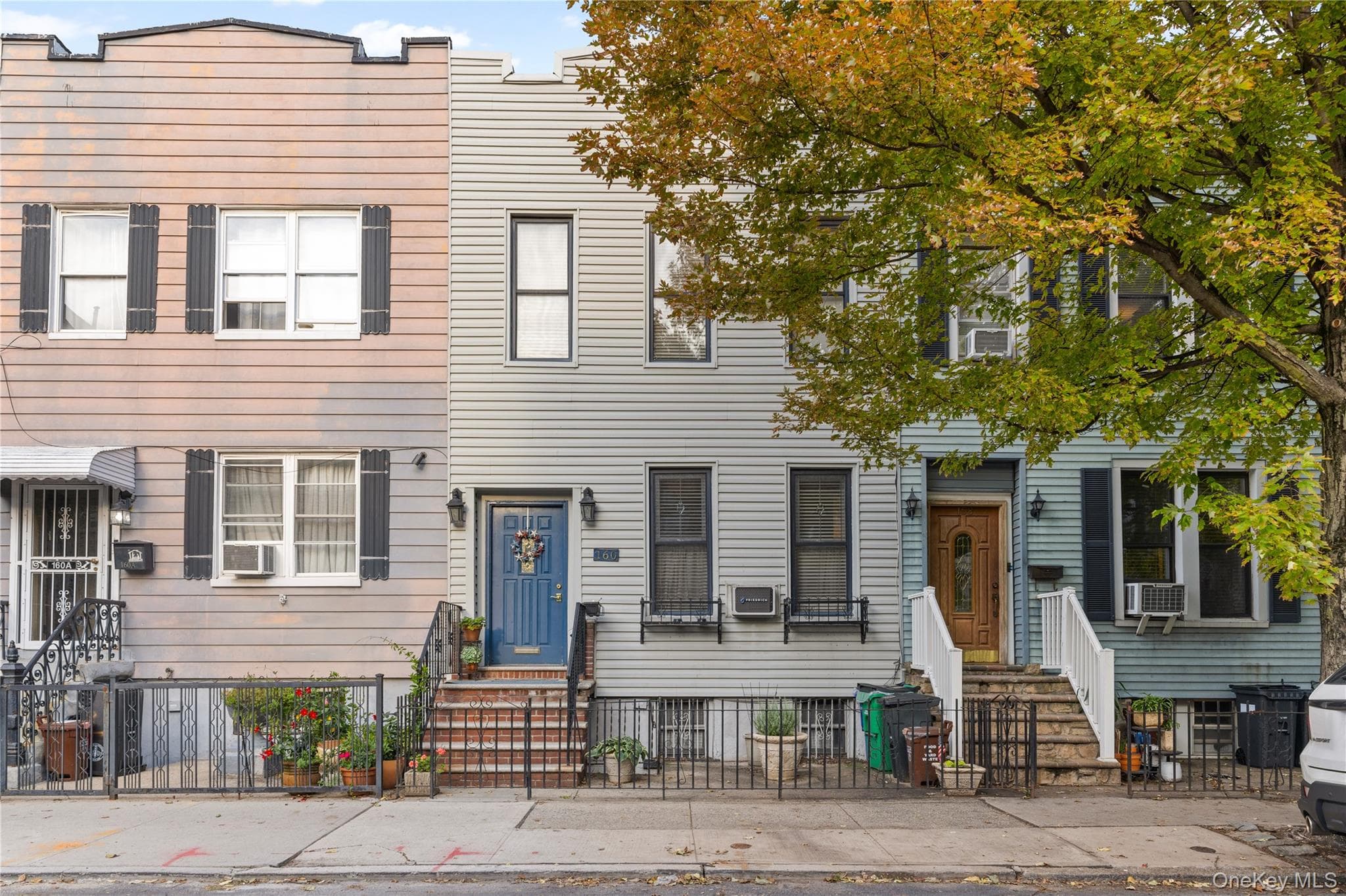 160 Diamond Street photo 1