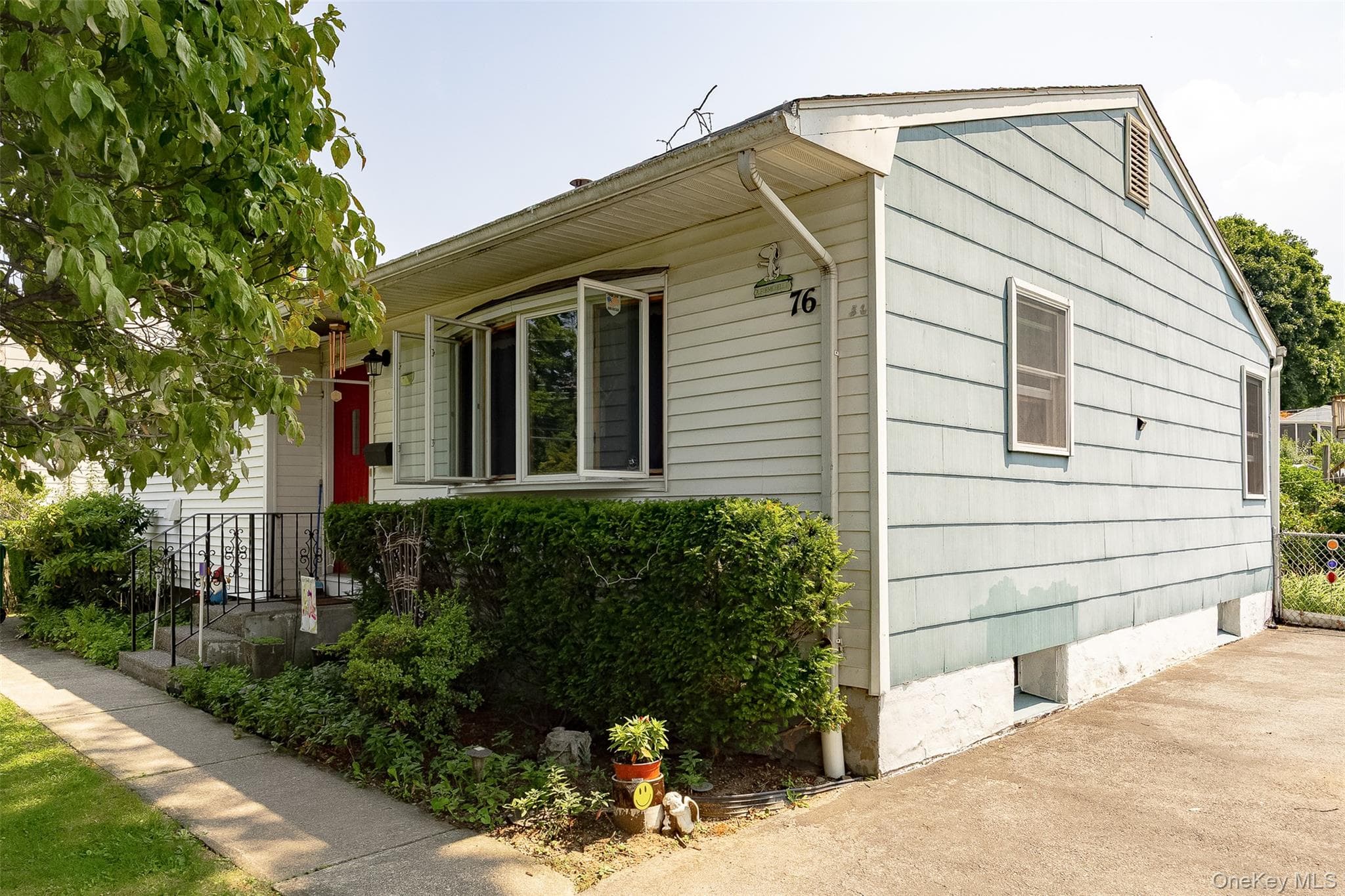 76 Phillips Street thumbnail 2