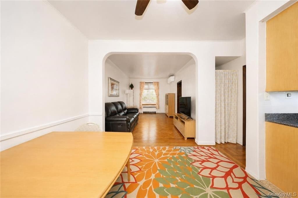 2343 E 22nd Street thumbnail 8