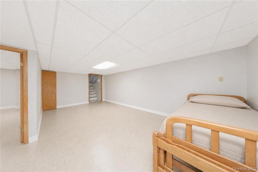 2343 E 22nd Street thumbnail 23