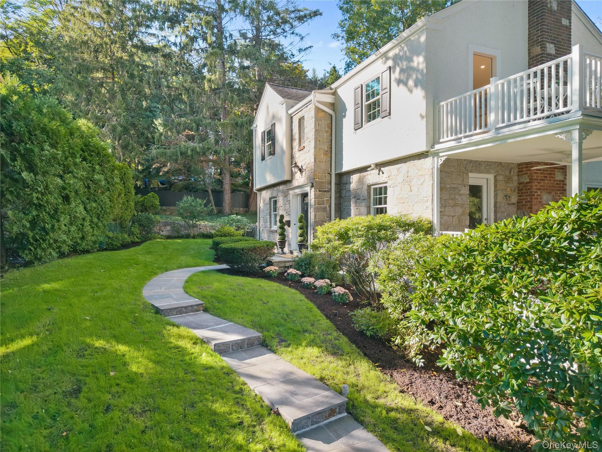 41 Thornbury Road thumbnail 2