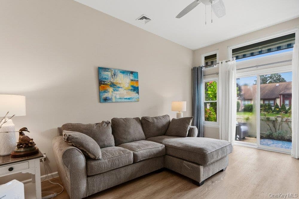 705 Alden Court thumbnail 25