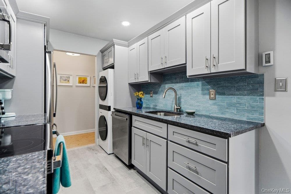 705 Alden Court thumbnail 12