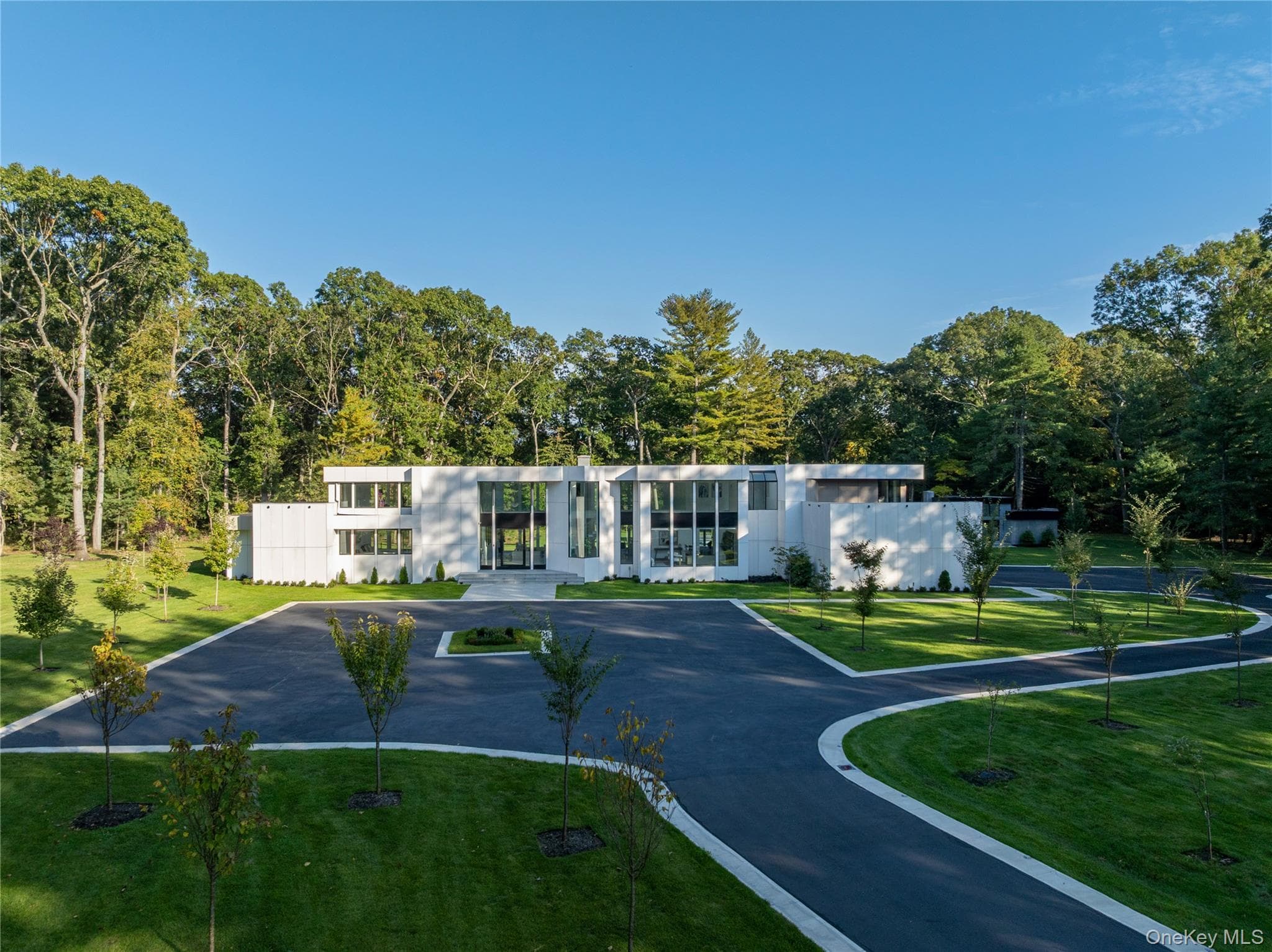 31 Chestnut Hill Drive, Upper Brookville