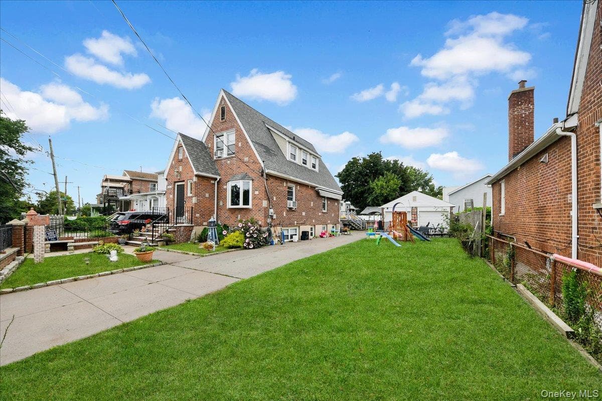 3161 Wissman Avenue thumbnail 2