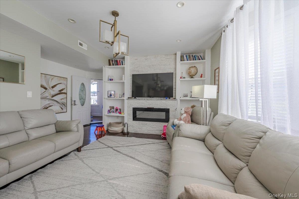27 Otsego Street thumbnail 8