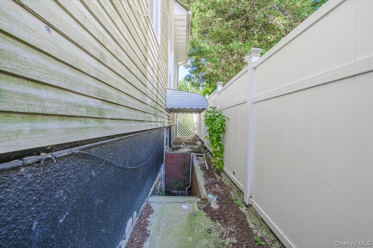 27 Otsego Street thumbnail 20