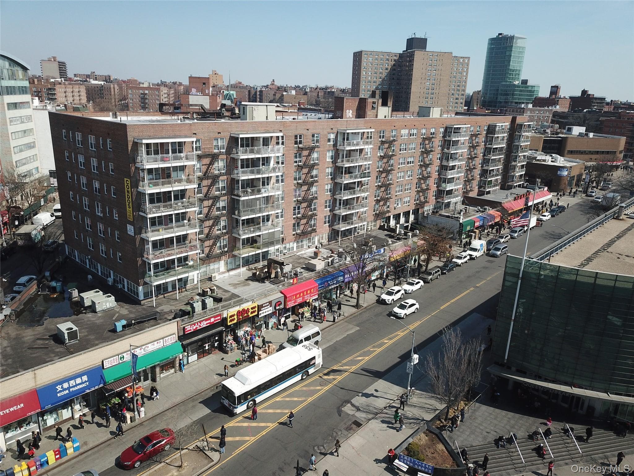 4125 Kissena Boulevard Unit: 2T, Flushing