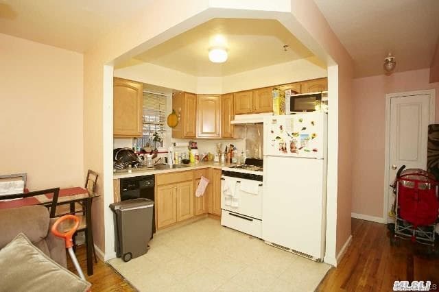 38-11 111th Street thumbnail 12