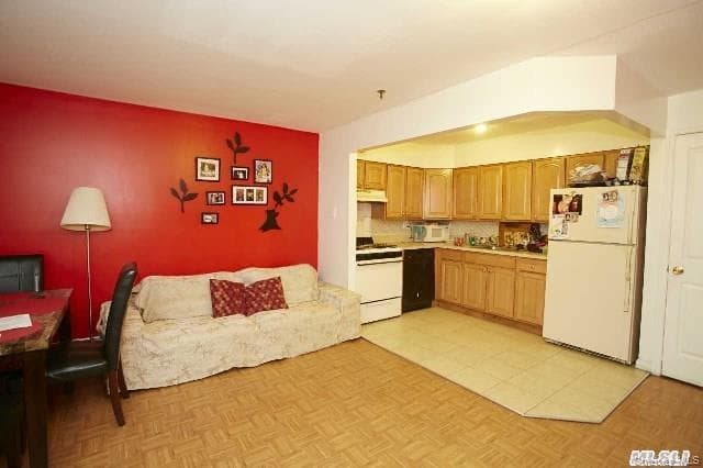 38-11 111th Street thumbnail 7