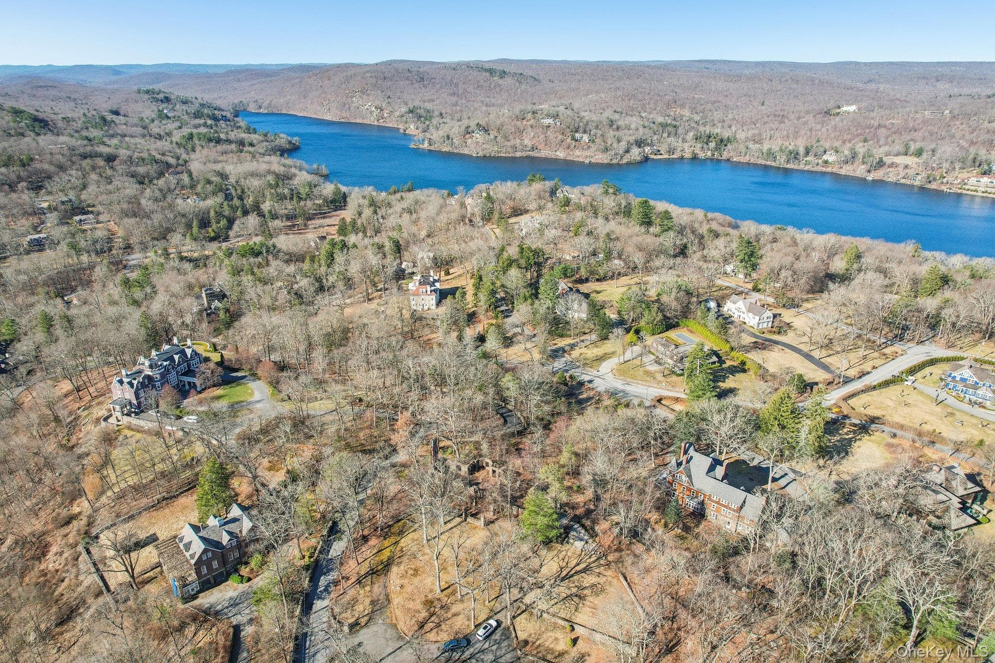 Serpentine Road, Tuxedo Park