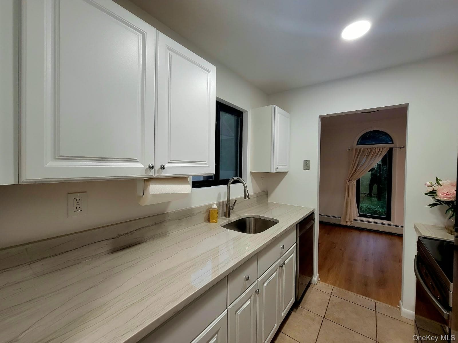14 Granada Crescent Unit: 19 thumbnail 3