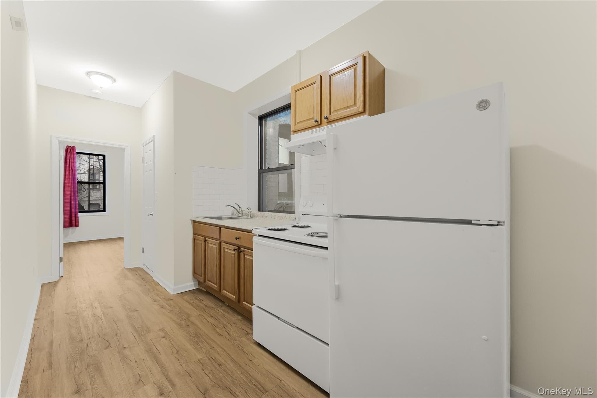 409 Suydam Street thumbnail 4