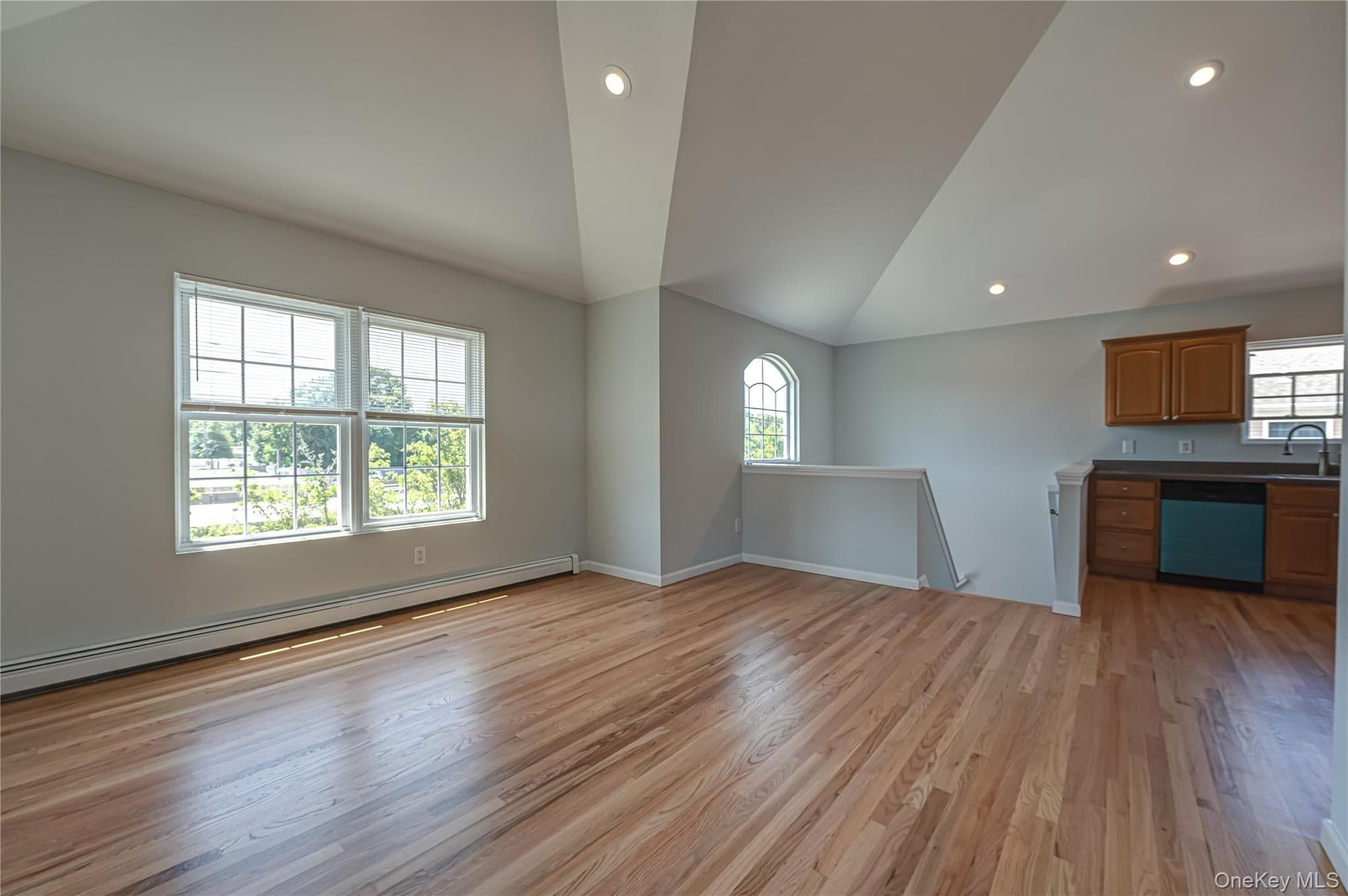 2163 Sunrise Highway thumbnail 8