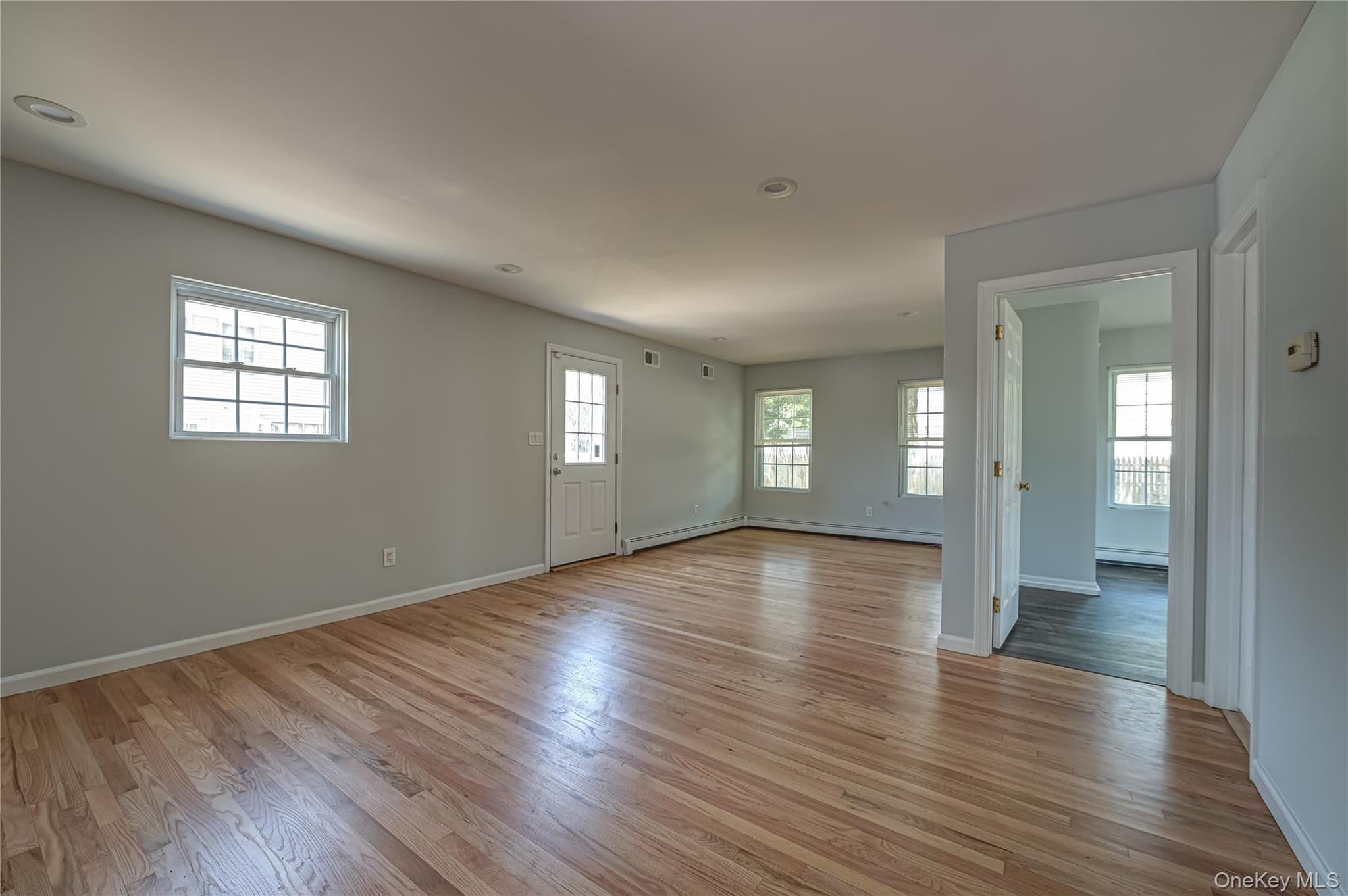 2163 Sunrise Highway thumbnail 16