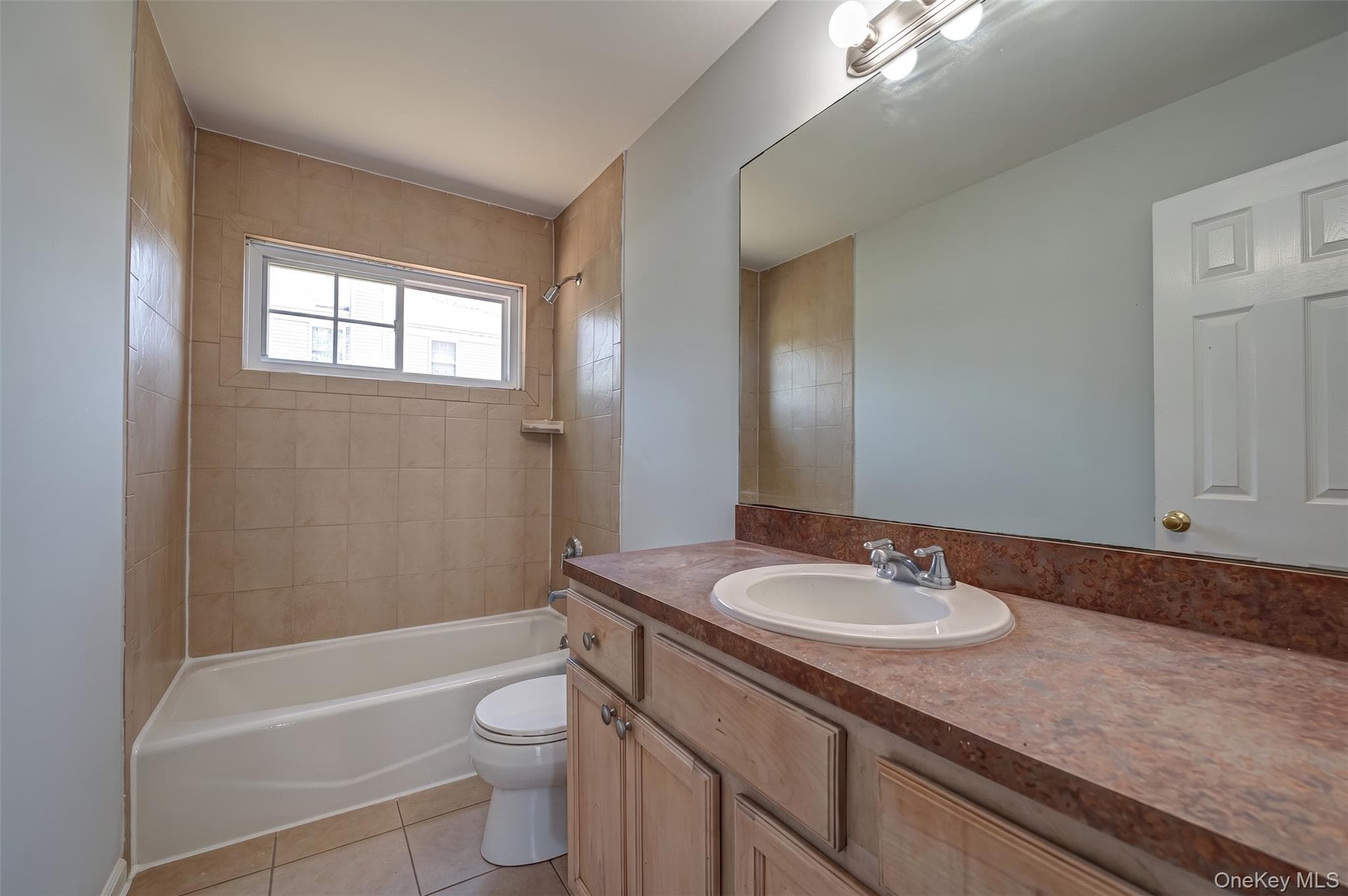 2163 Sunrise Highway thumbnail 22