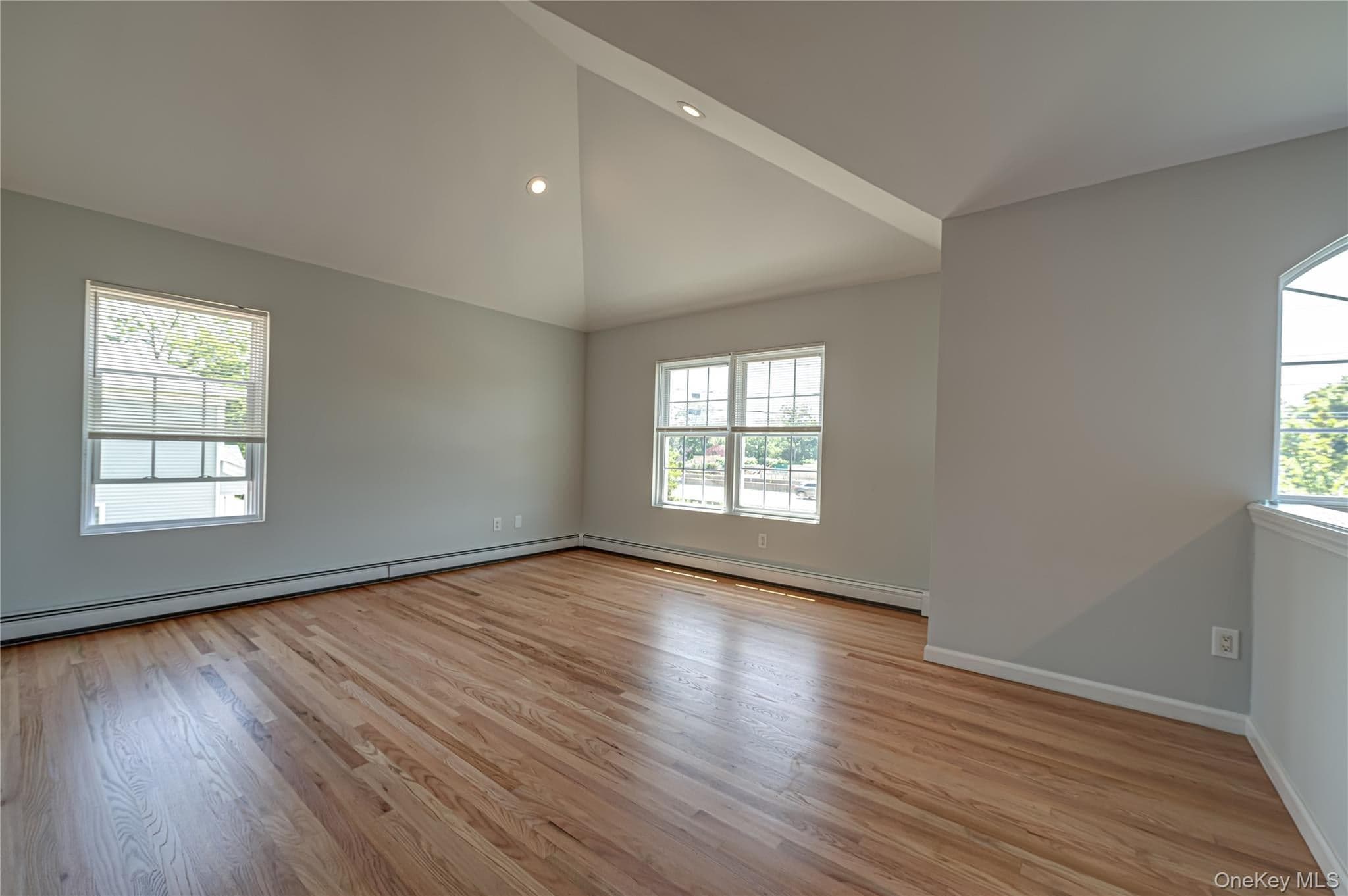 2163 Sunrise Highway thumbnail 10