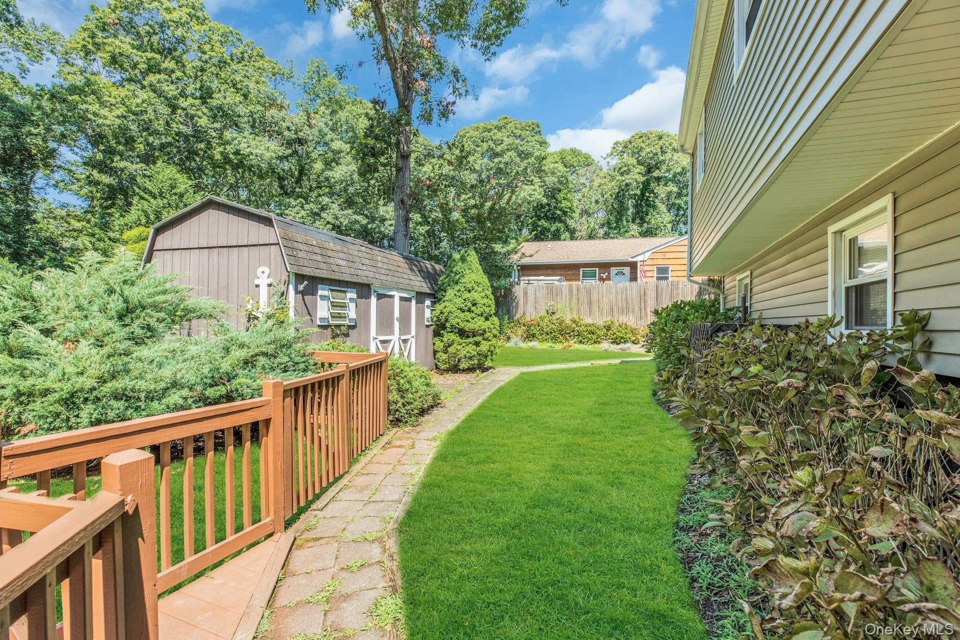 29 Columbine Avenue thumbnail 34