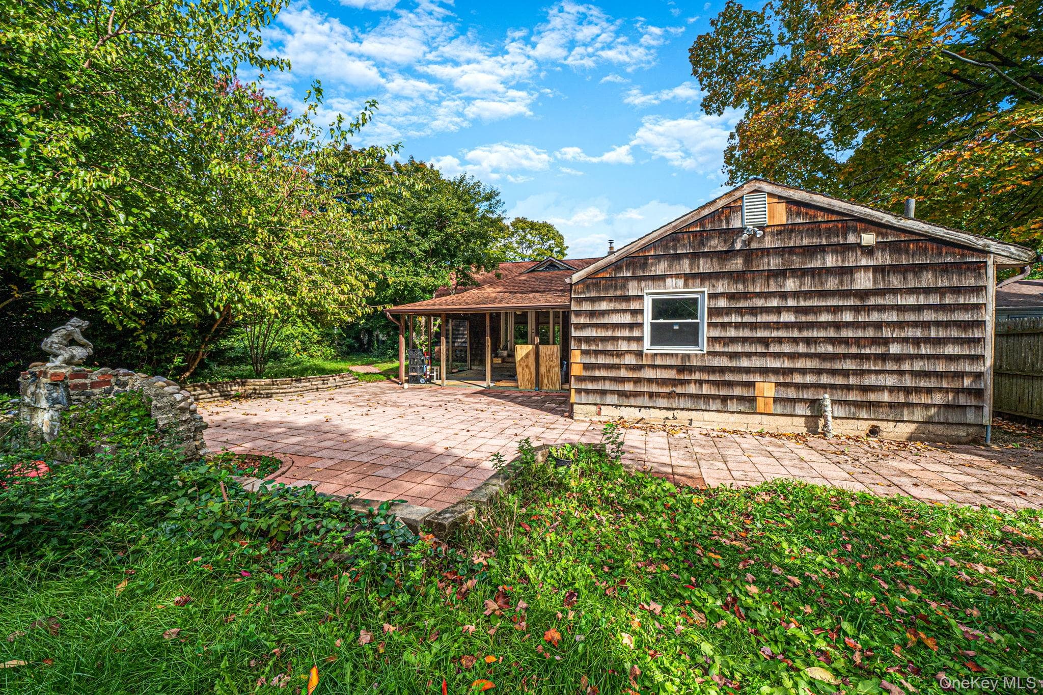 1041 Joselson Avenue thumbnail 7