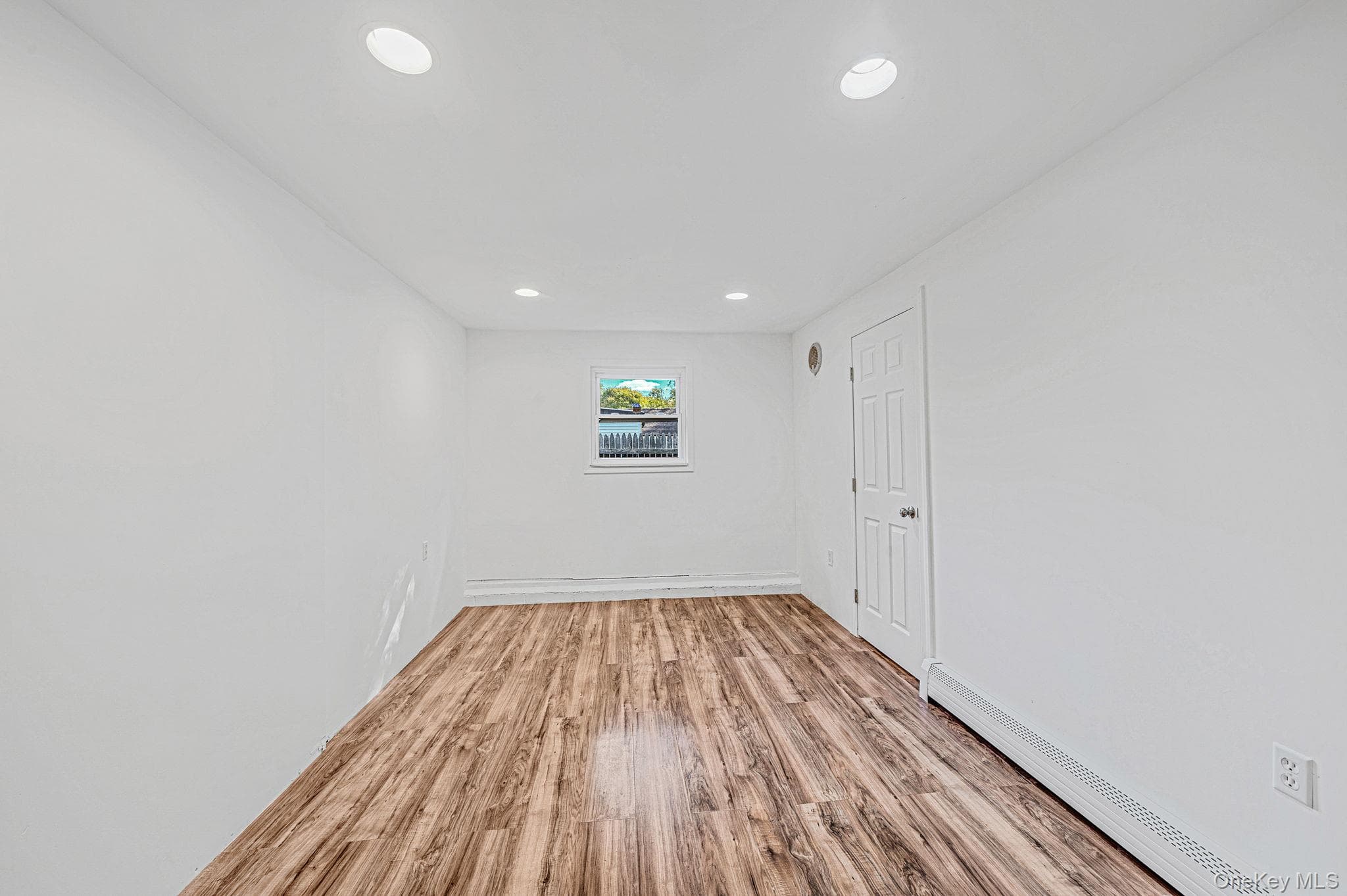 1041 Joselson Avenue thumbnail 20
