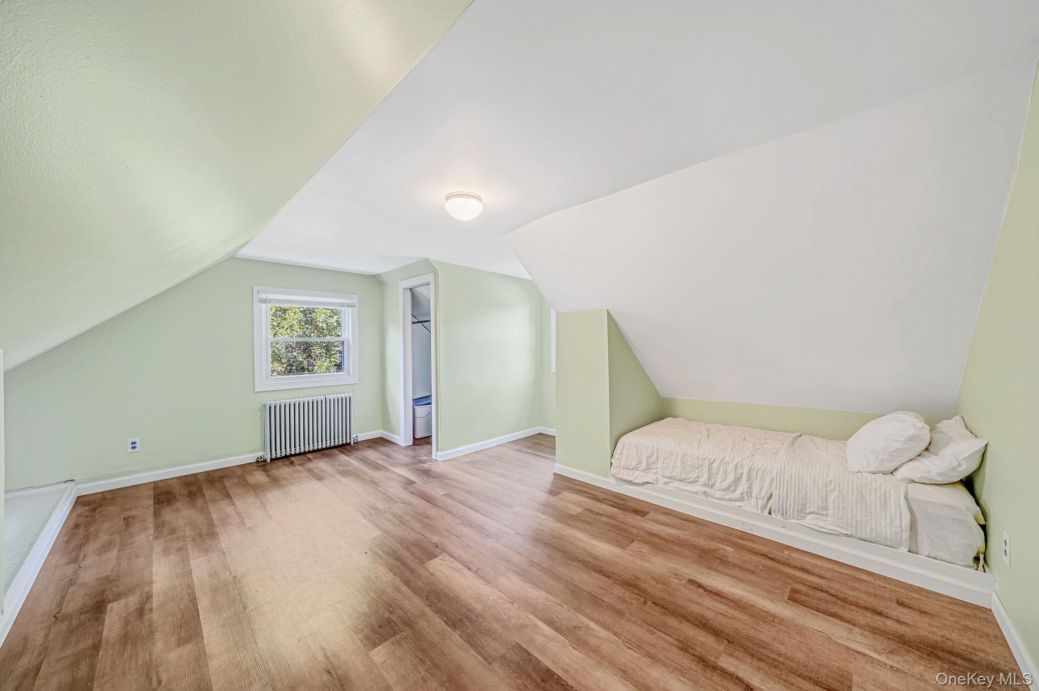 1041 Joselson Avenue thumbnail 23