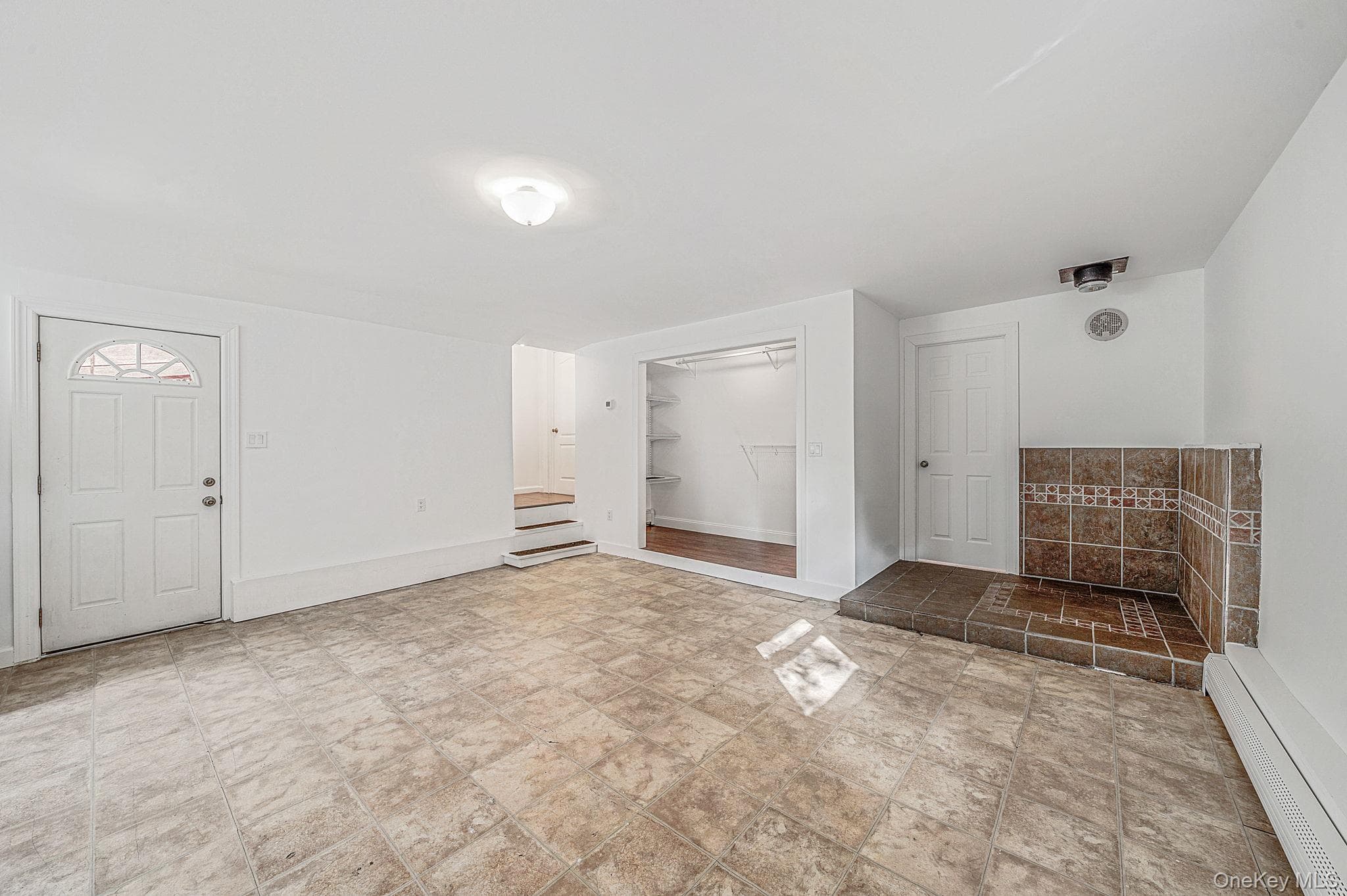 1041 Joselson Avenue thumbnail 18