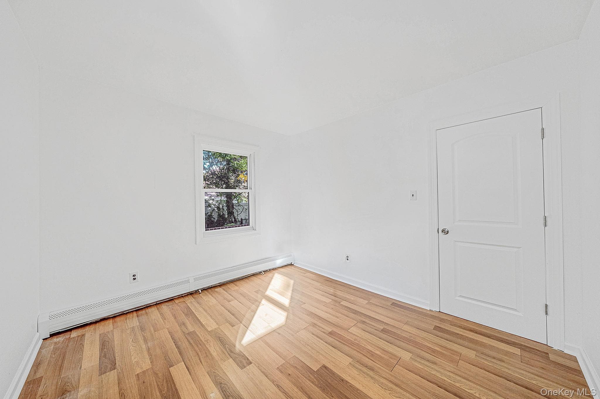 1041 Joselson Avenue thumbnail 27