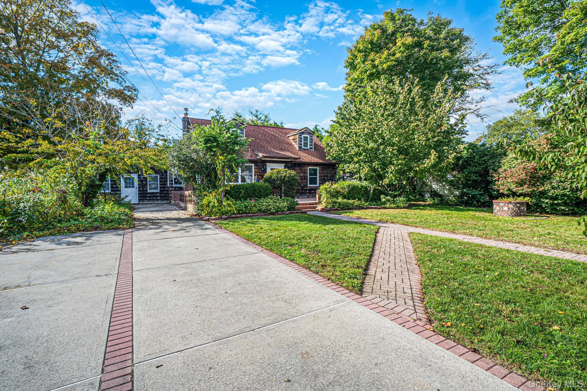 1041 Joselson Avenue thumbnail 4