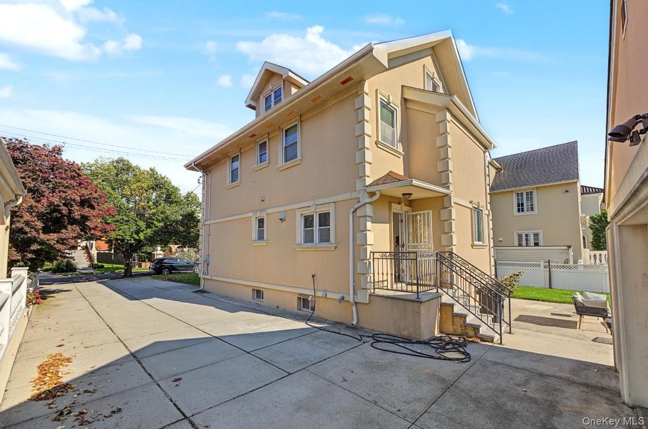 30 North Drive thumbnail 32