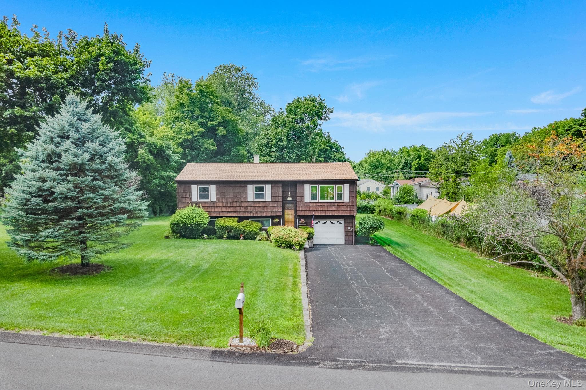 26 Bowdoin Lane thumbnail 2