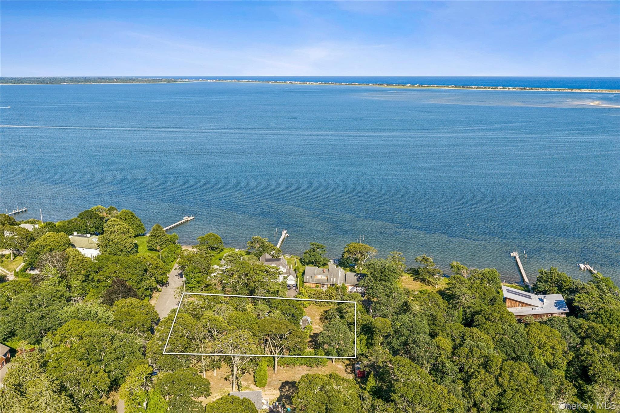 172 Bay Avenue thumbnail 11