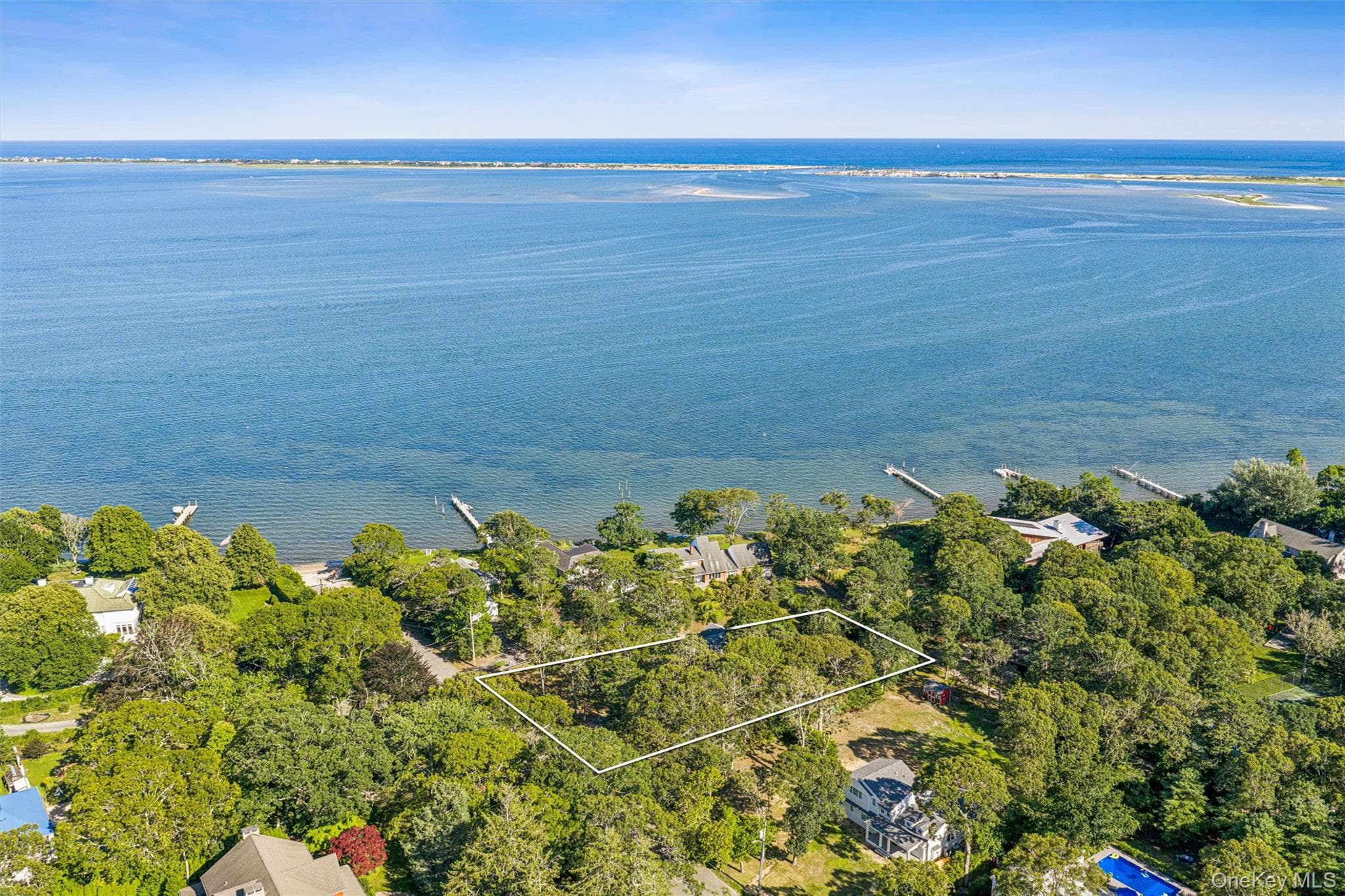 172 Bay Avenue thumbnail 12