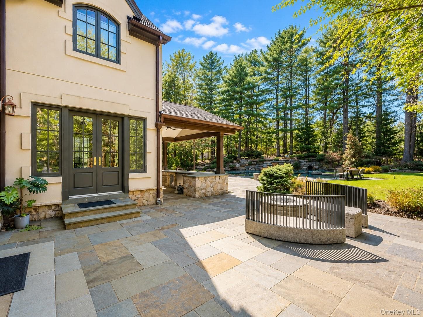 9 Earle Drive thumbnail 23