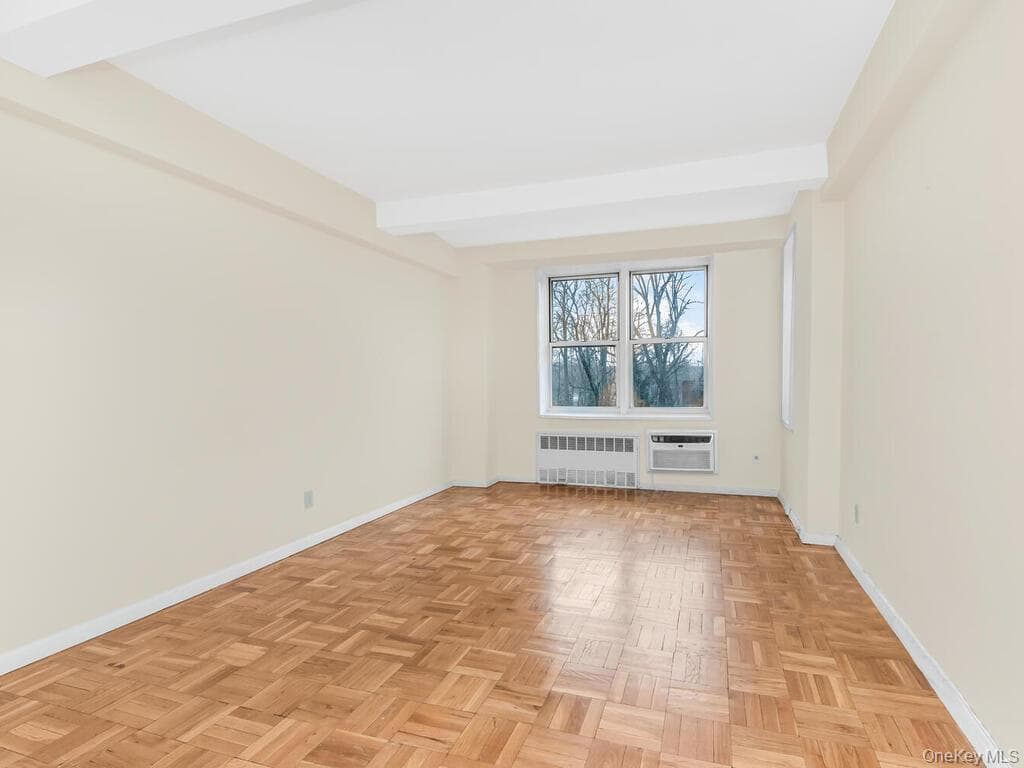 679 W 239th Street Unit: 1C thumbnail 4