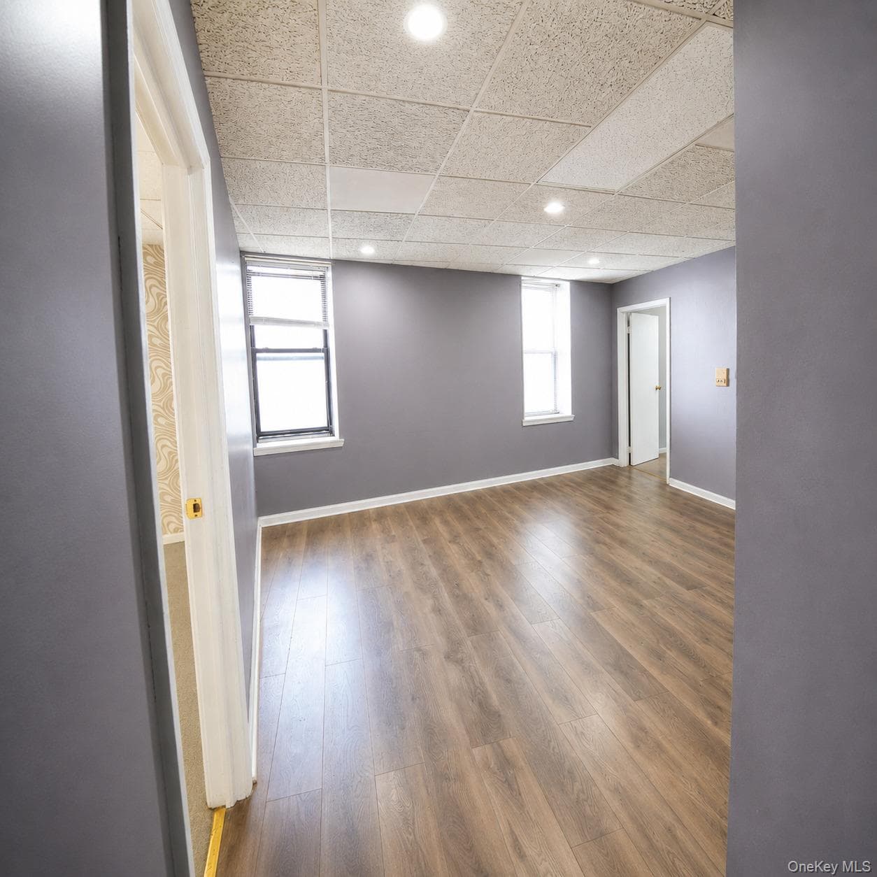 6419 Myrtle Avenue thumbnail 26