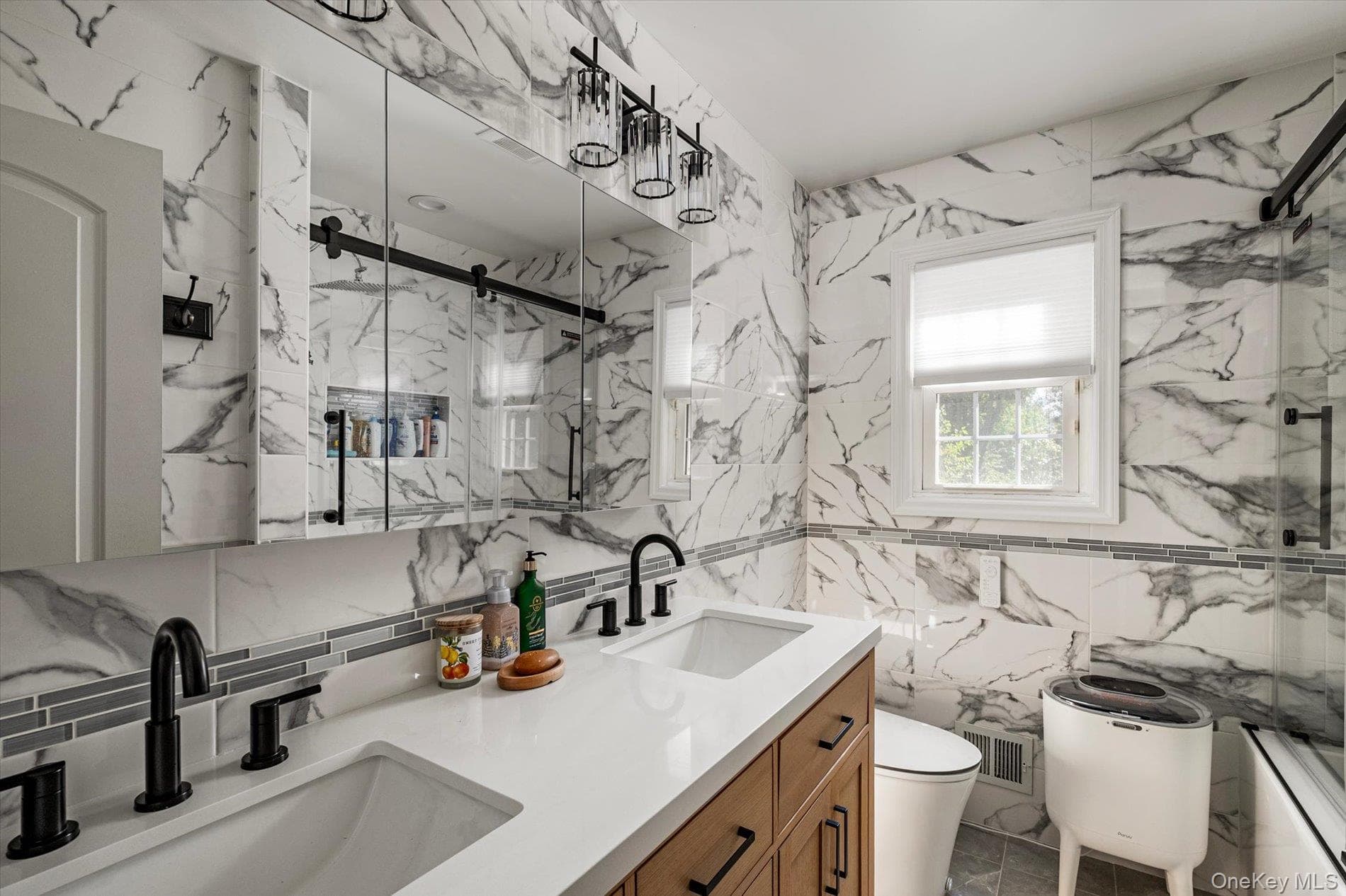 18 Meadow Lark Drive thumbnail 13