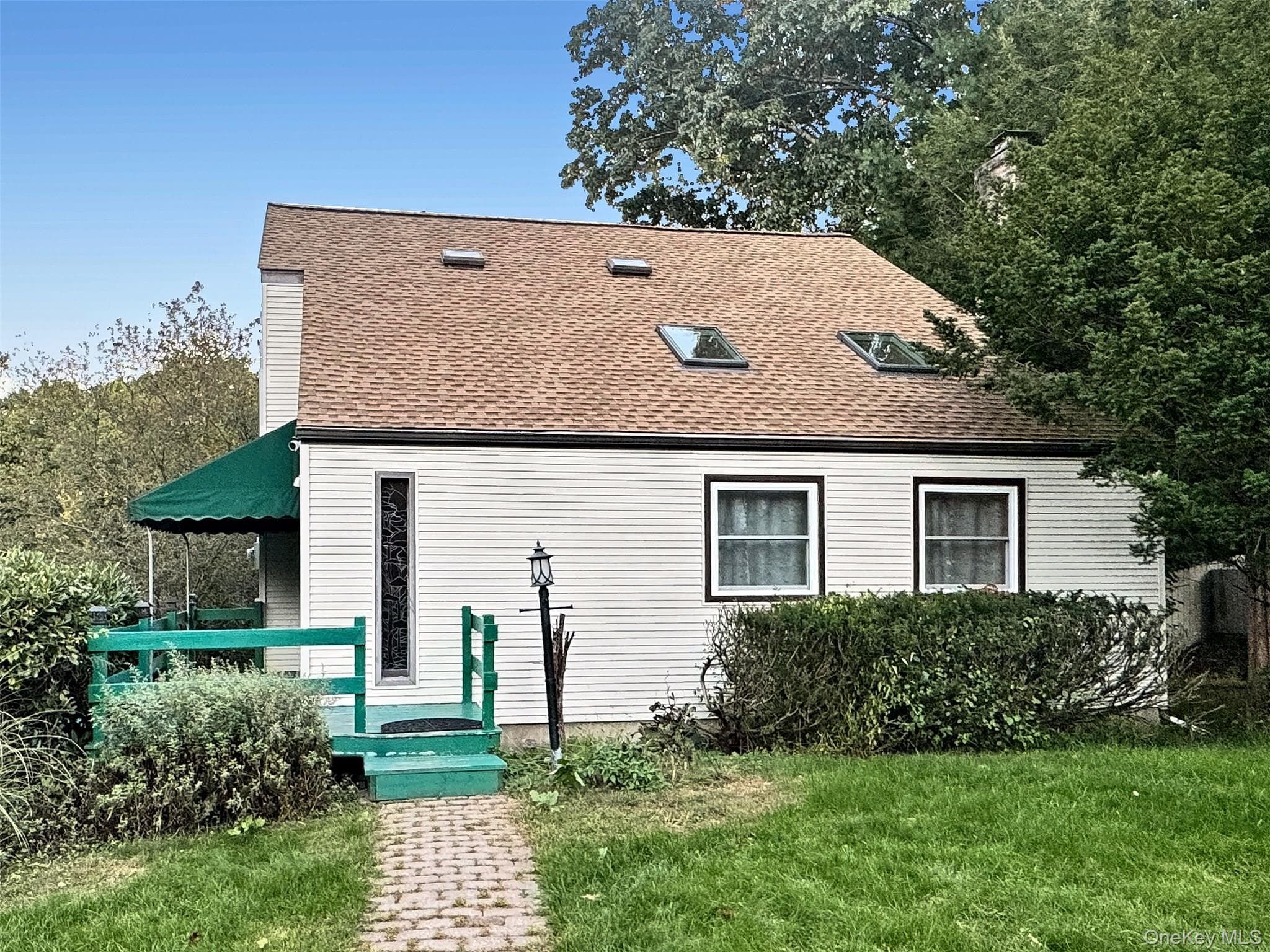 67 Steele Road, New Windsor