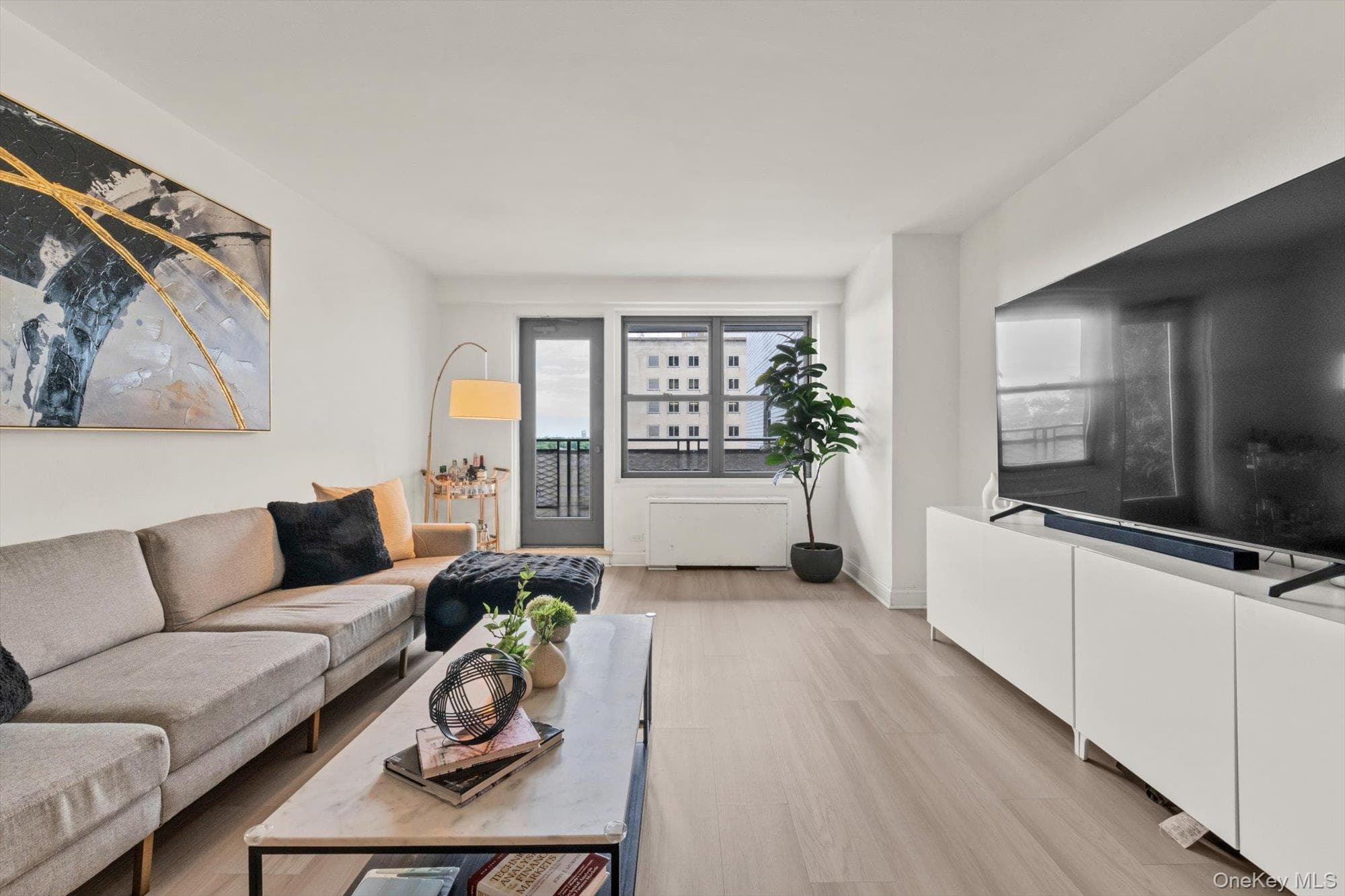 125-10 Queens Boulevard Unit: 606 thumbnail 3