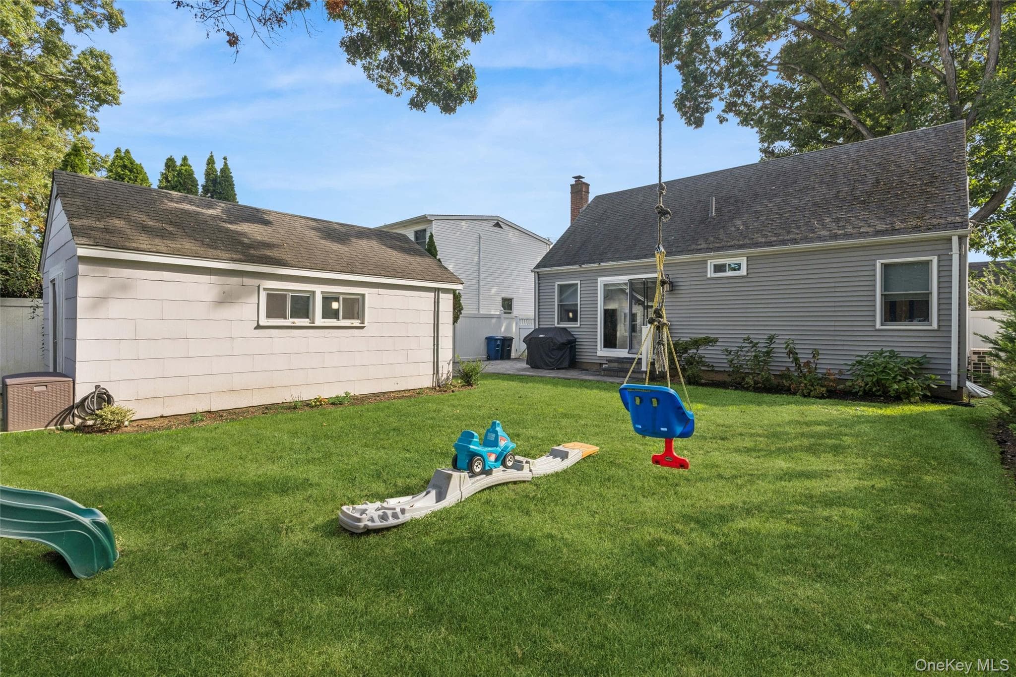 214 Elsie Avenue thumbnail 23