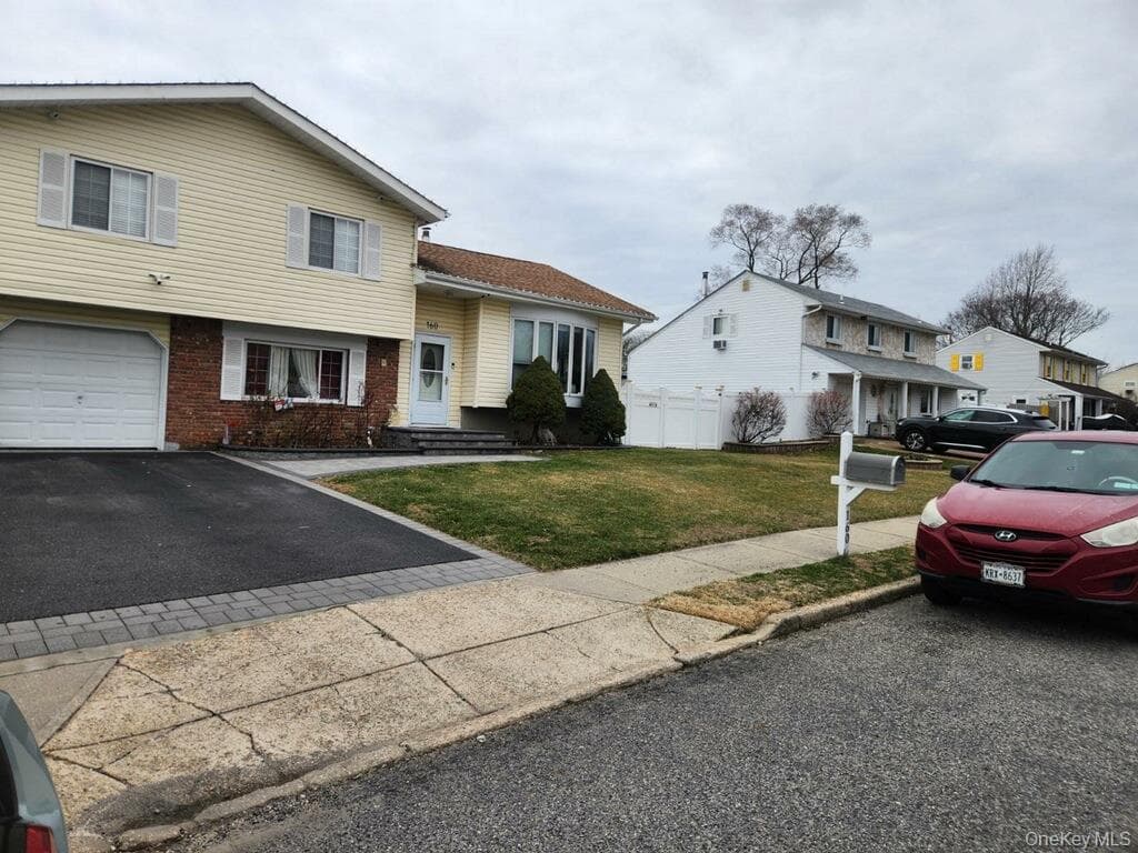 160 Bark Avenue thumbnail 3