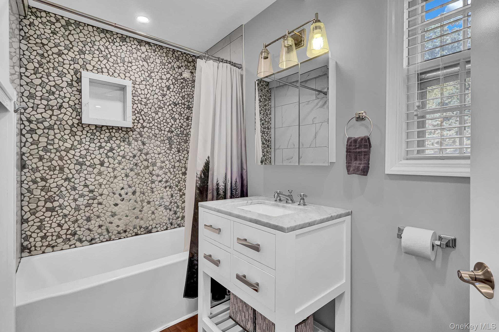108 Linden Street thumbnail 9
