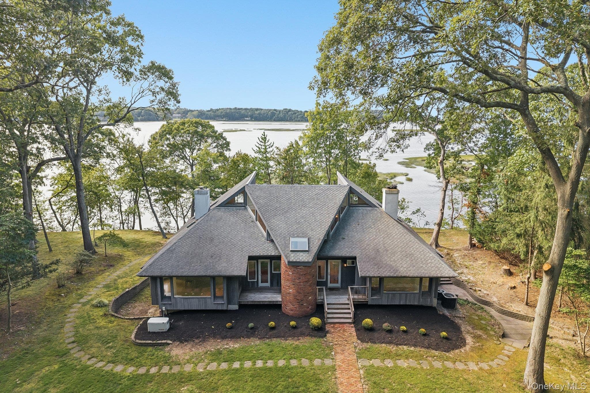 89 Harbor Road, Head Of The Harbor