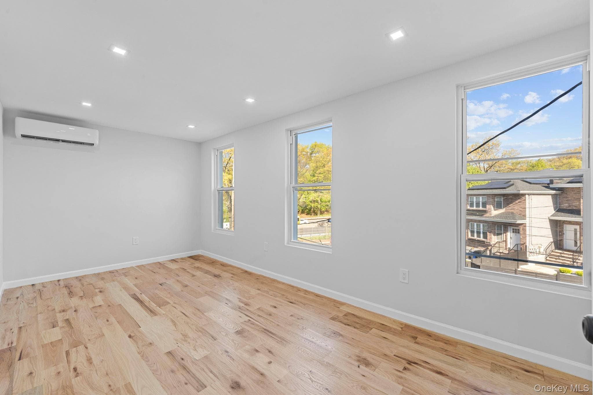 4 Crosby Avenue thumbnail 9