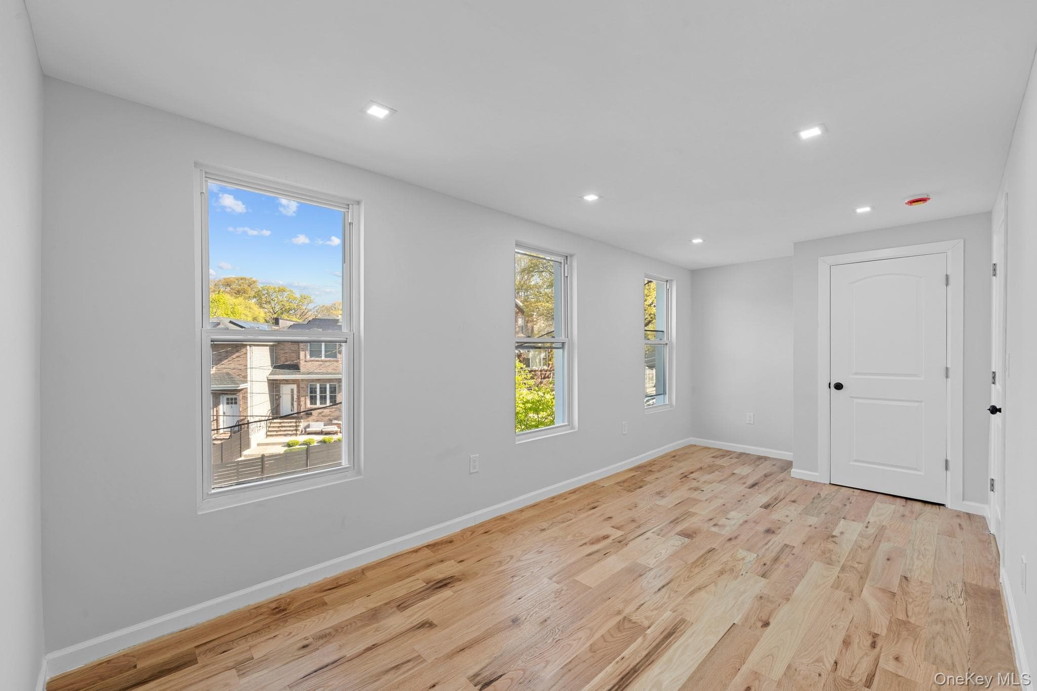 4 Crosby Avenue thumbnail 8