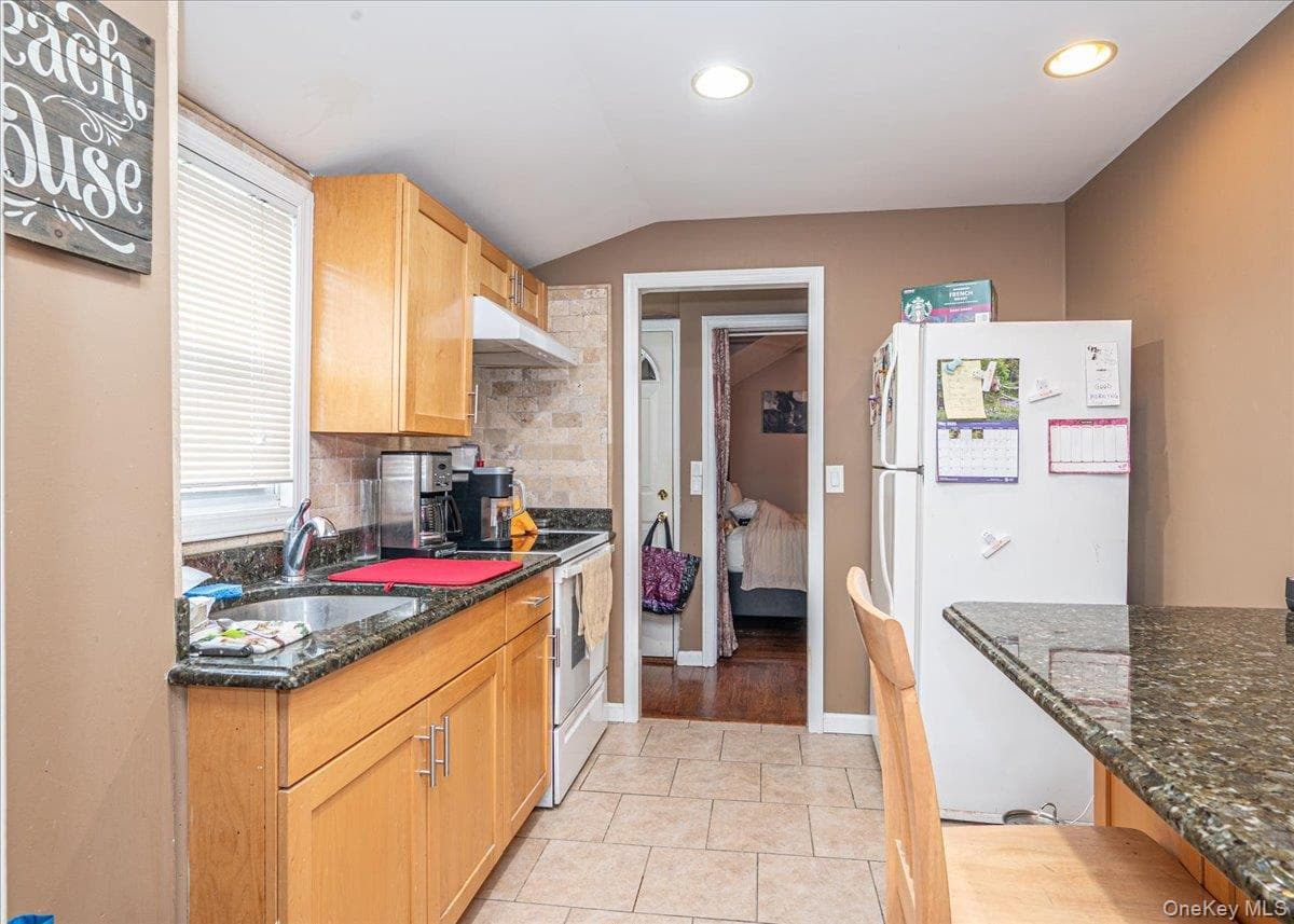 557 Newbridge Road thumbnail 37