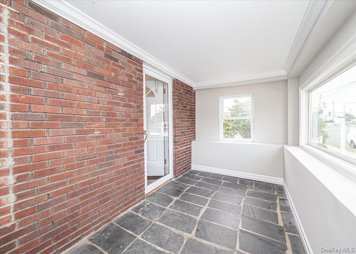557 Newbridge Road thumbnail 5