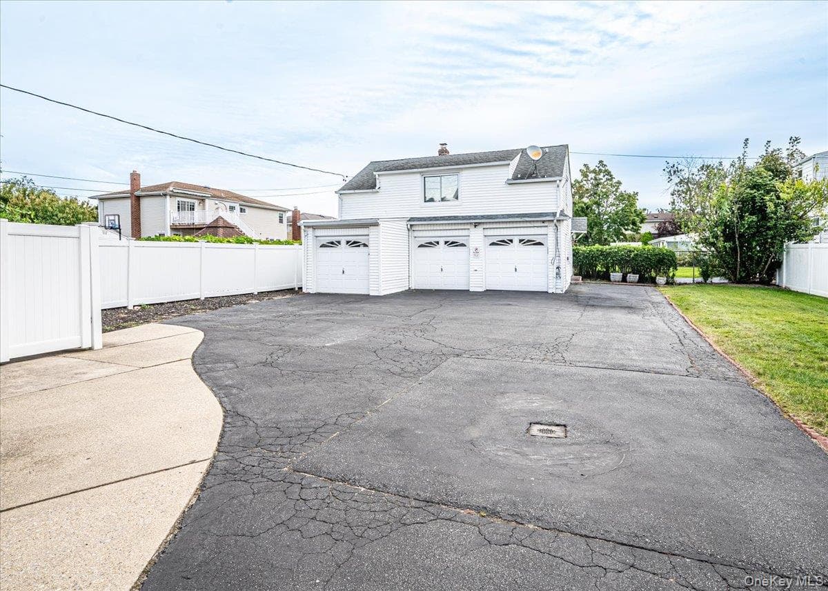 557 Newbridge Road thumbnail 30