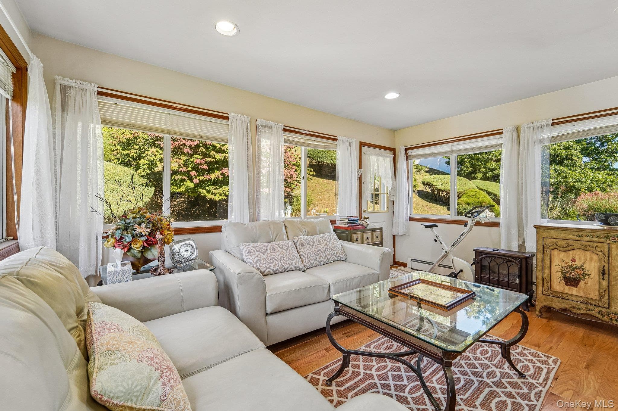 33 John F Kennedy Drive thumbnail 15